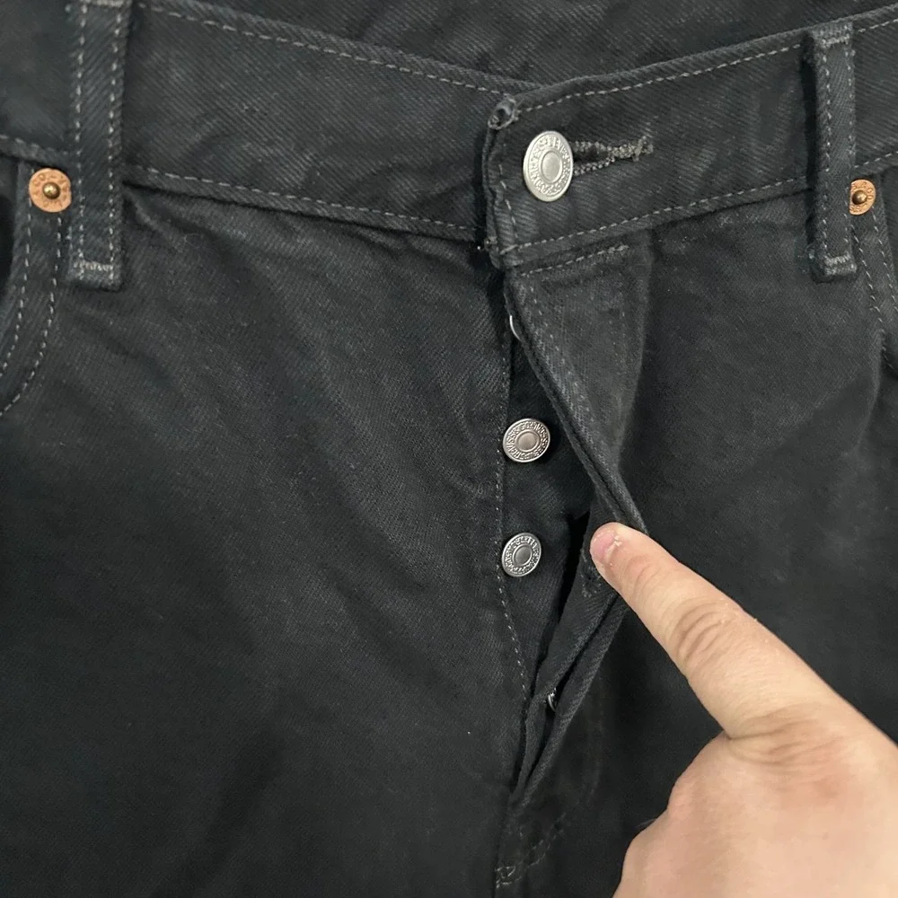 Levis Jeans Mens 36x32 Black Denim 501 Straight Leg Button Fly Dark‎ Wash Work